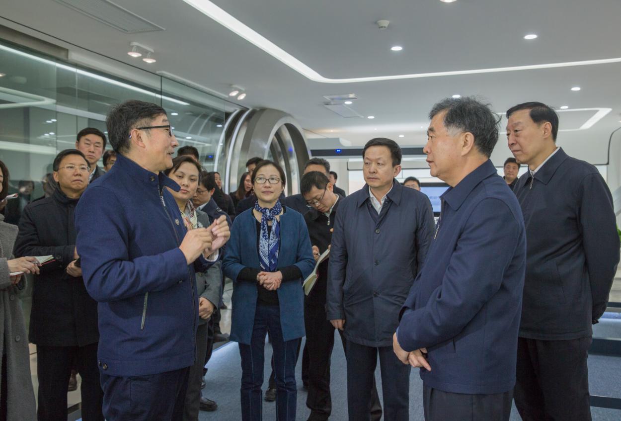 中共中央政治局委员、国务院副总理汪洋来到杏鑫娱乐